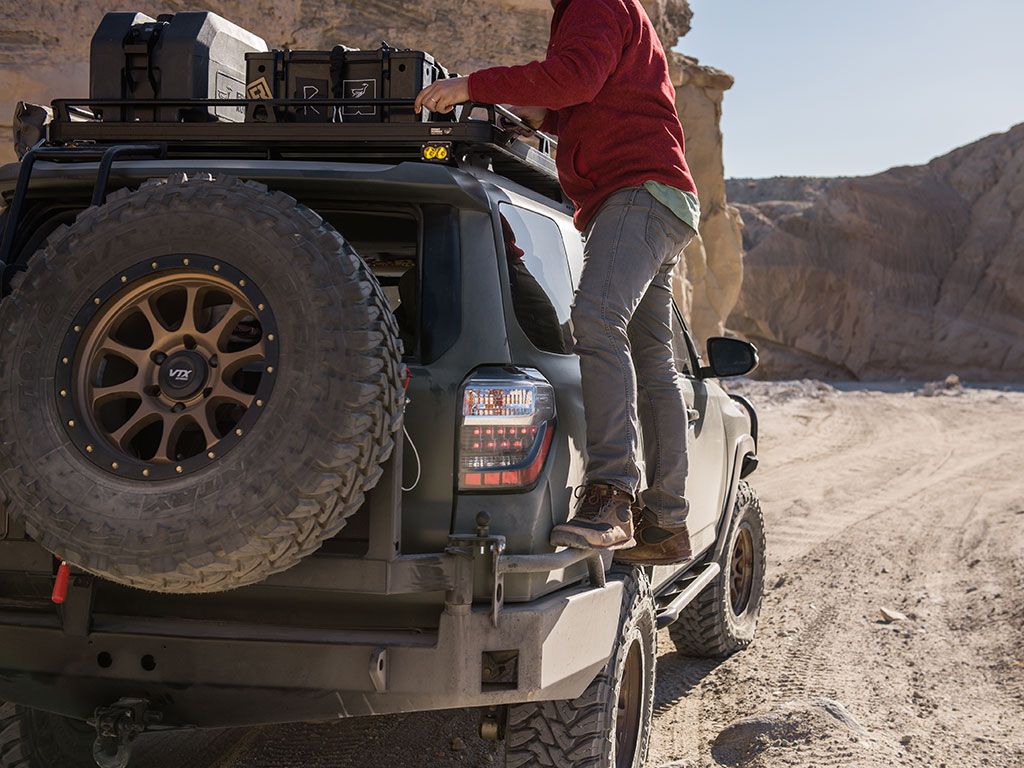 EXPEDITION RAIL KIT - FRONT OR BACK - FOR 1425MM(W) RACK